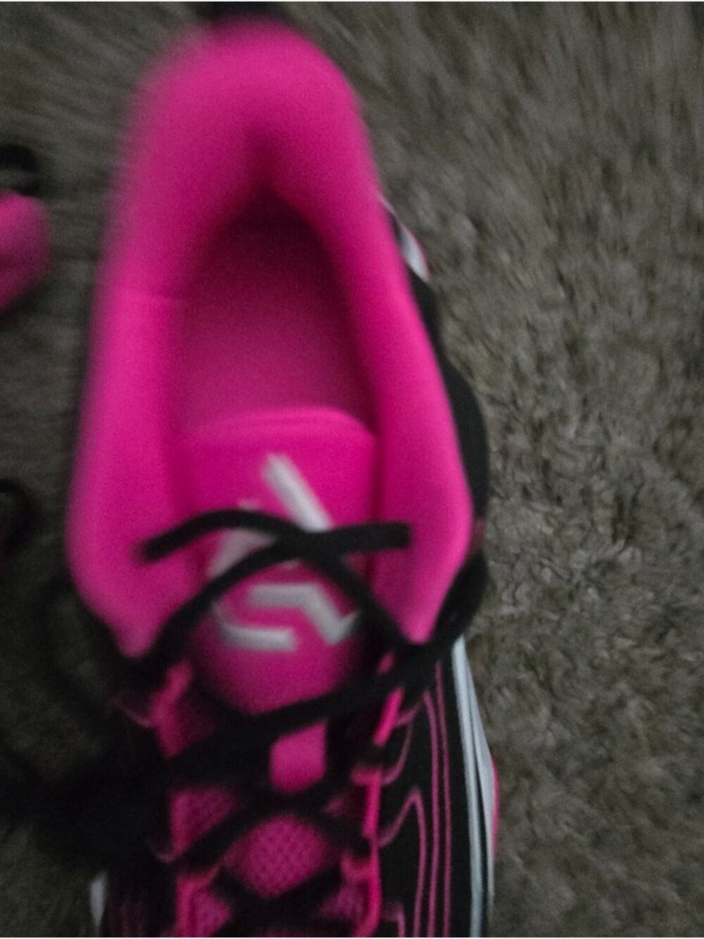 Giannis Immortality 4 GS 6Y Pink And Black Basketball Sneakers New 1026 - Picture 2 of 8